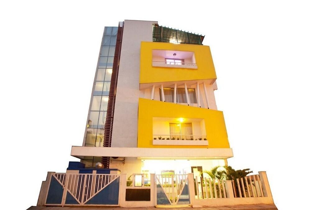 Capital O 16324 Niche Suites Bangalore Luaran gambar